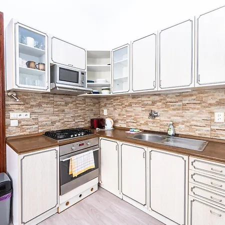 Charkovska 18 Apartman *